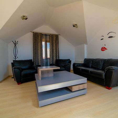 Villa Etiquette Déva Kültér fotó
