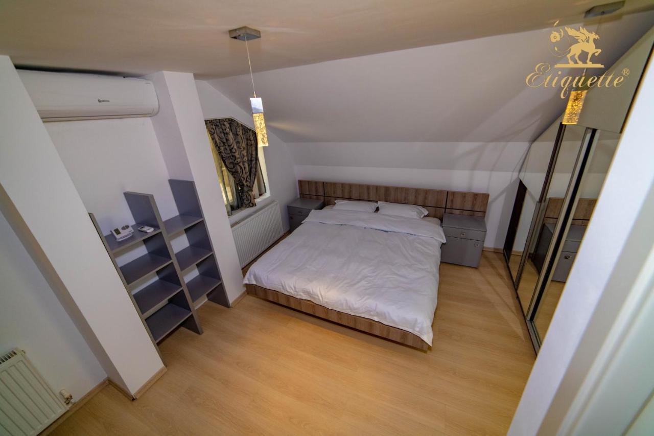 Villa Etiquette Déva Kültér fotó